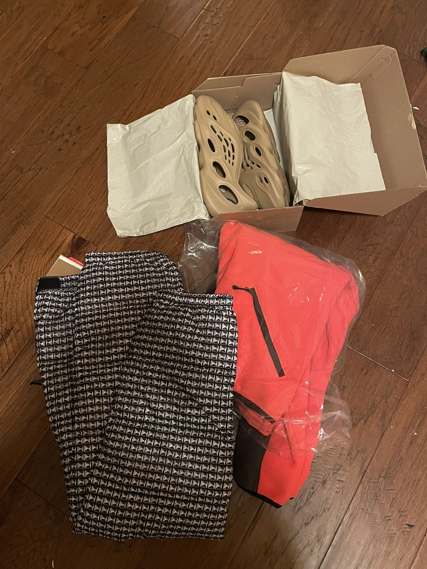 Supreme North Face Collab Nuptse Pants and RTG Fleece Jacket and Yeezy Foam Runner Orche Size 12