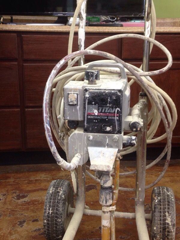 Titan Xi 445 Airless Paint Sprayer