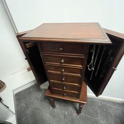 Vintage Furniture for Jewelry