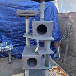Big Cat Tree With Room For 4 Cats/ Arbol Para Gatos Muy Grande Y Estable