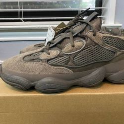 Authentic Brand New Adidas Yeezy 500 Boost Clay Brown 