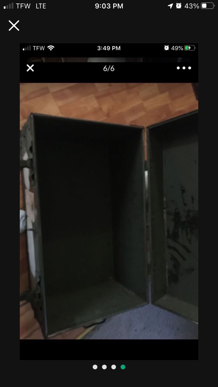 Solid Military Footlocker