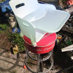 Child's High Chair In Great Cond 