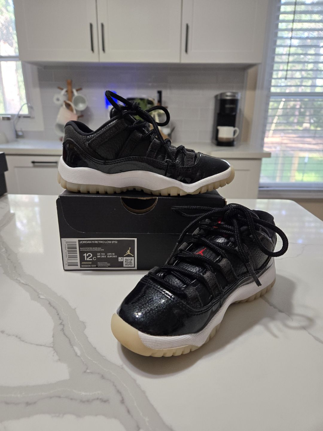 Air Jordan 11 Retro Low