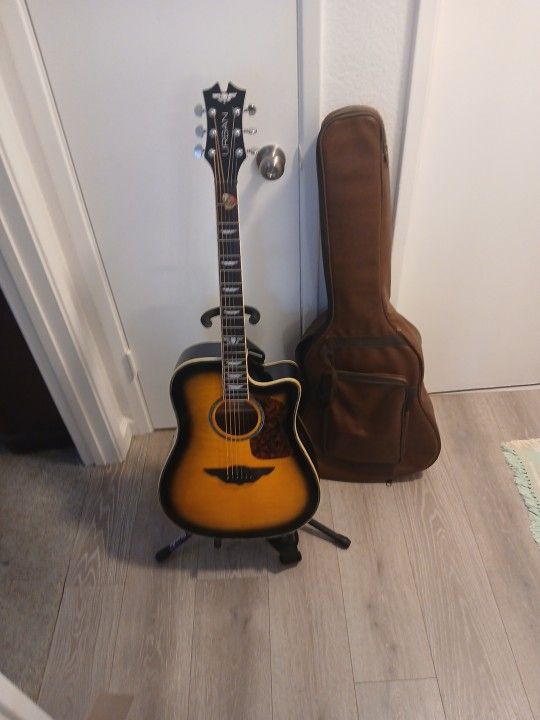 "Player " Guitar By The Keith Urban Collection &;Stand & Leather Case