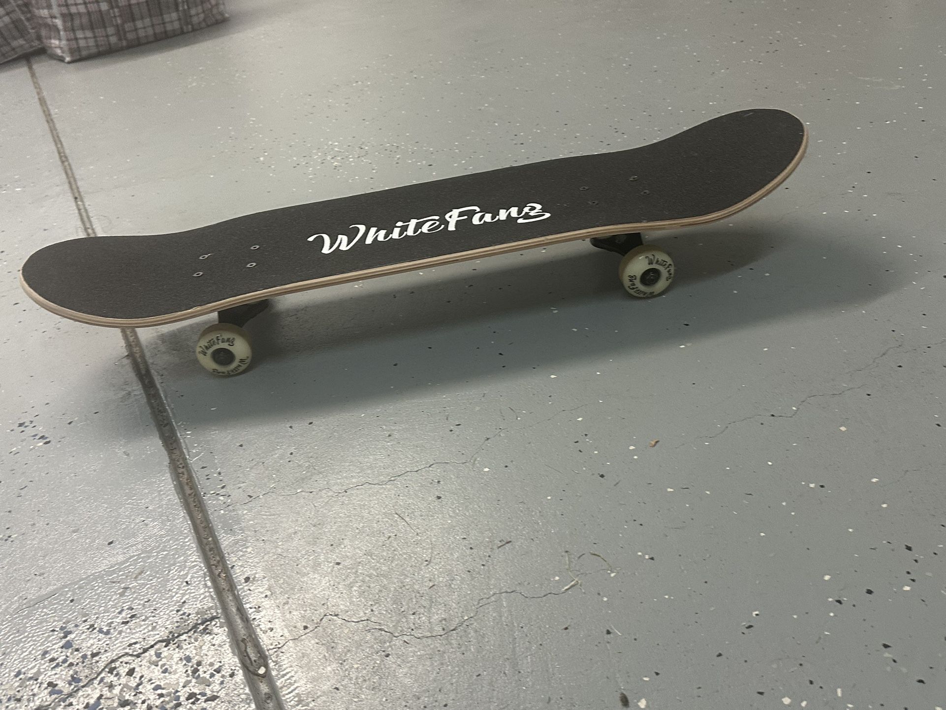 skateboard BRAND NEW