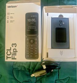 VERIZON TCL FLIP 3 NEW IN BOX WITH FREE SERVICE FIRST MONTH