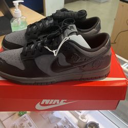 Women’s Nike Dunk Low WITH BOX