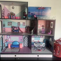 LOL Doll House