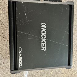 Amplifier Kicker series CX 600watts Max Class D for Bass only