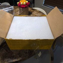 Brand New 2013-2018 Ram, Tesla Screen, Navigation, Radio, Movies. 