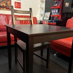 Table & Chair 