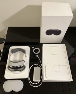 Apple Vision Pro 512GB  Barely Used  Excellent Condition