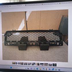 2019-2021 MERCEDES BENZ G CLASS AMG FRONT LOWER GRILL OEM