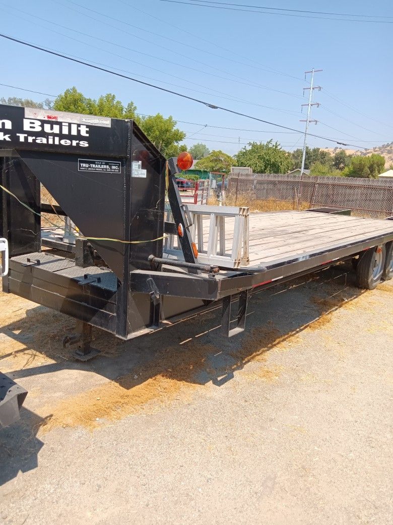 Custom Built Fifth Wheel Trailer