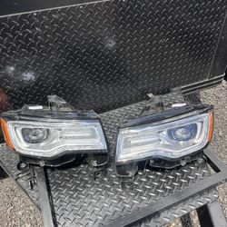 Headlights Jeep Grand Cherokee 2020