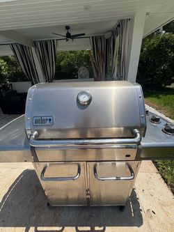 Weber Genesis Stainless Steel 3-Burner Gas Grill