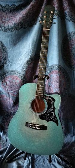 Brand new electric guitar with new.