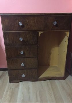 Dresser