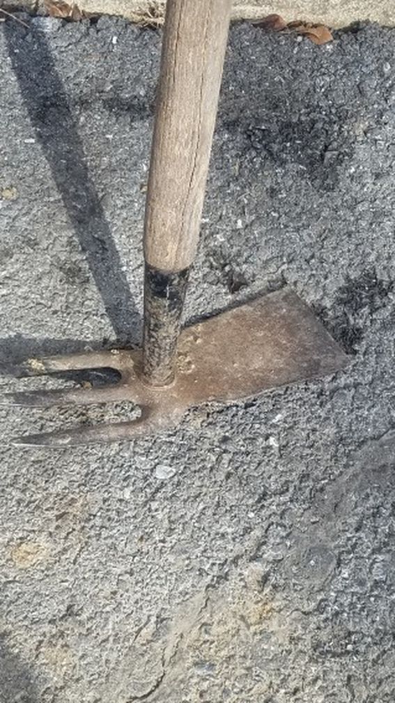 Cultivator Hole And Fork