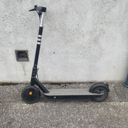 Okai Electric scooter lite