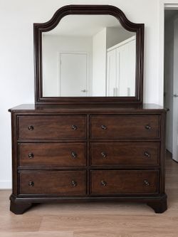 Raymour & Flanigan Solid Wood 6-Drawer Dresser with Matching Mirror