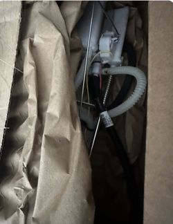Ford Genuine F6PZ-9H307-DB Fuel Sender and Pump Assembly