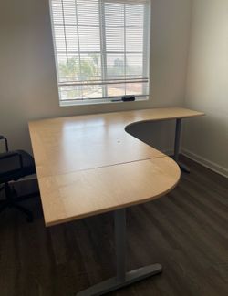 IKEA DESK