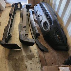 Defensa De Ford Bronco Raptor 2023/defensa De Una 2022. Ram 1500 Trx  $400 Cada Una 