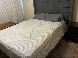 Queen size bed