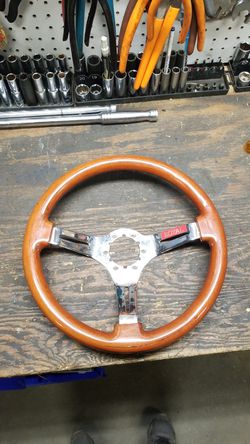 Royal wooden steering wheel