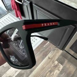 Prada Sunglasses For Men/Women