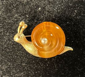 Vintage Snail Small Jelly Belly Brooch