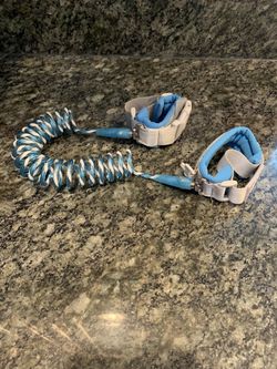 Anti Lost Wrist Link,Toddler Harness Walking Leash with Induction Lock