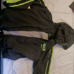 Nike Boys Size 7 Windbreaker Jacket