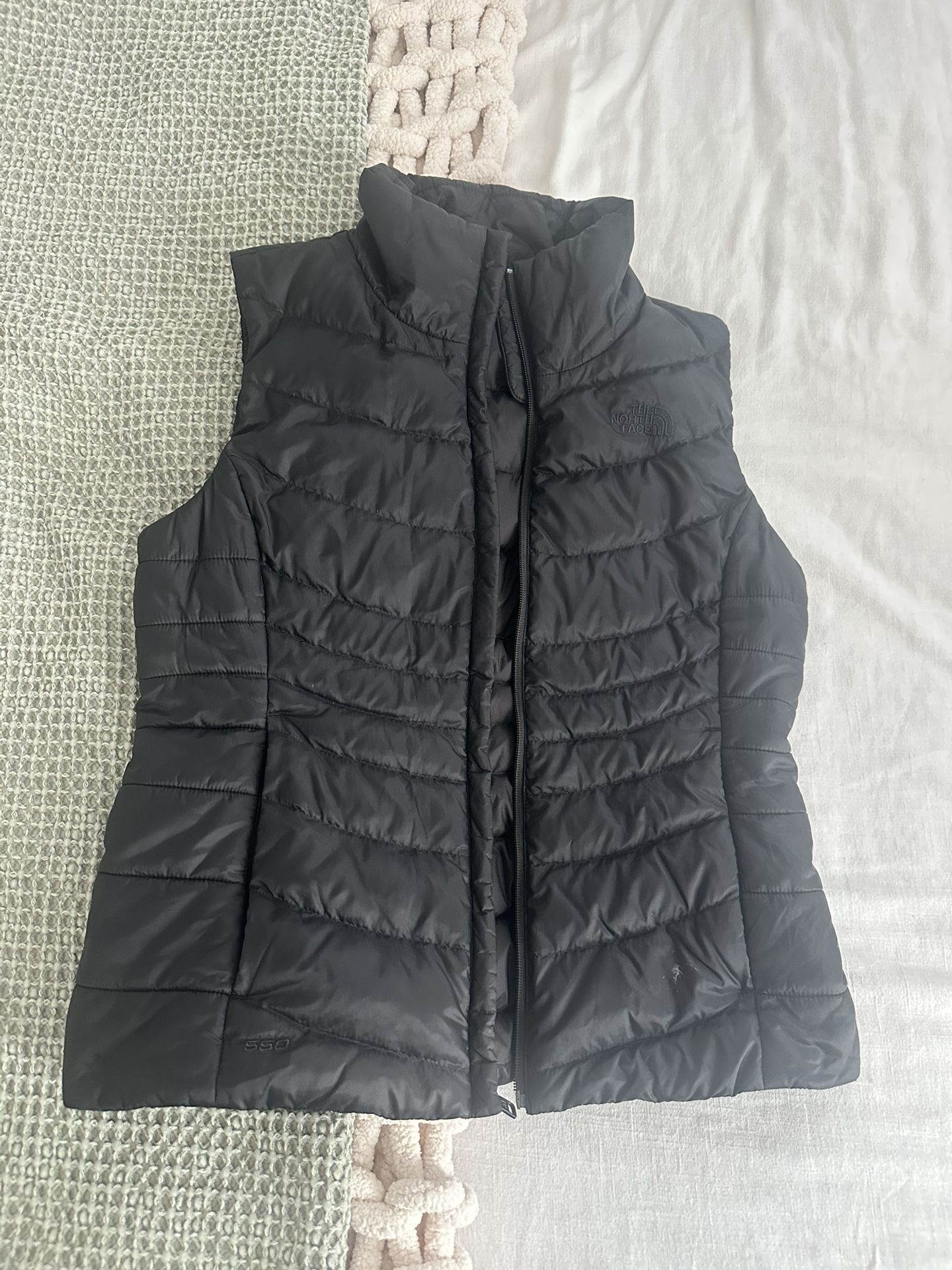The North Face Women's Black Puffer Vest Medium