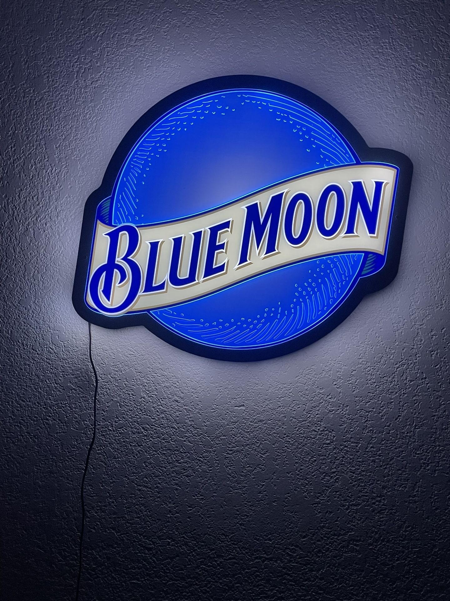 Blue Moon Liquor Sign