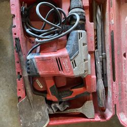 Corded Milwaukee SDS Max Rotary Hammer 1-9/16”