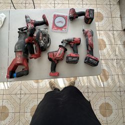 Milwaukee Power Tools