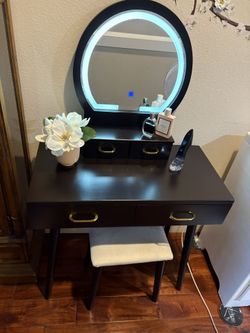 Vanity With Stool