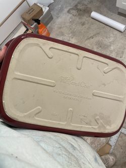Pampered Chef Stone Casserole Dish