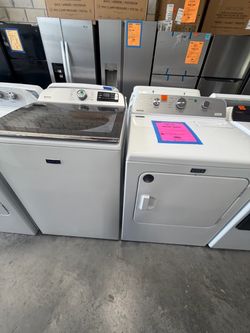 Maytag Washer and Dryer Set