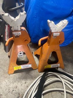 2 Jack stands
