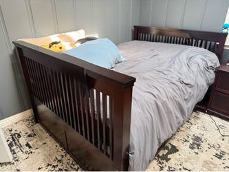 Pottery Barn full trundle bed and matching furniture