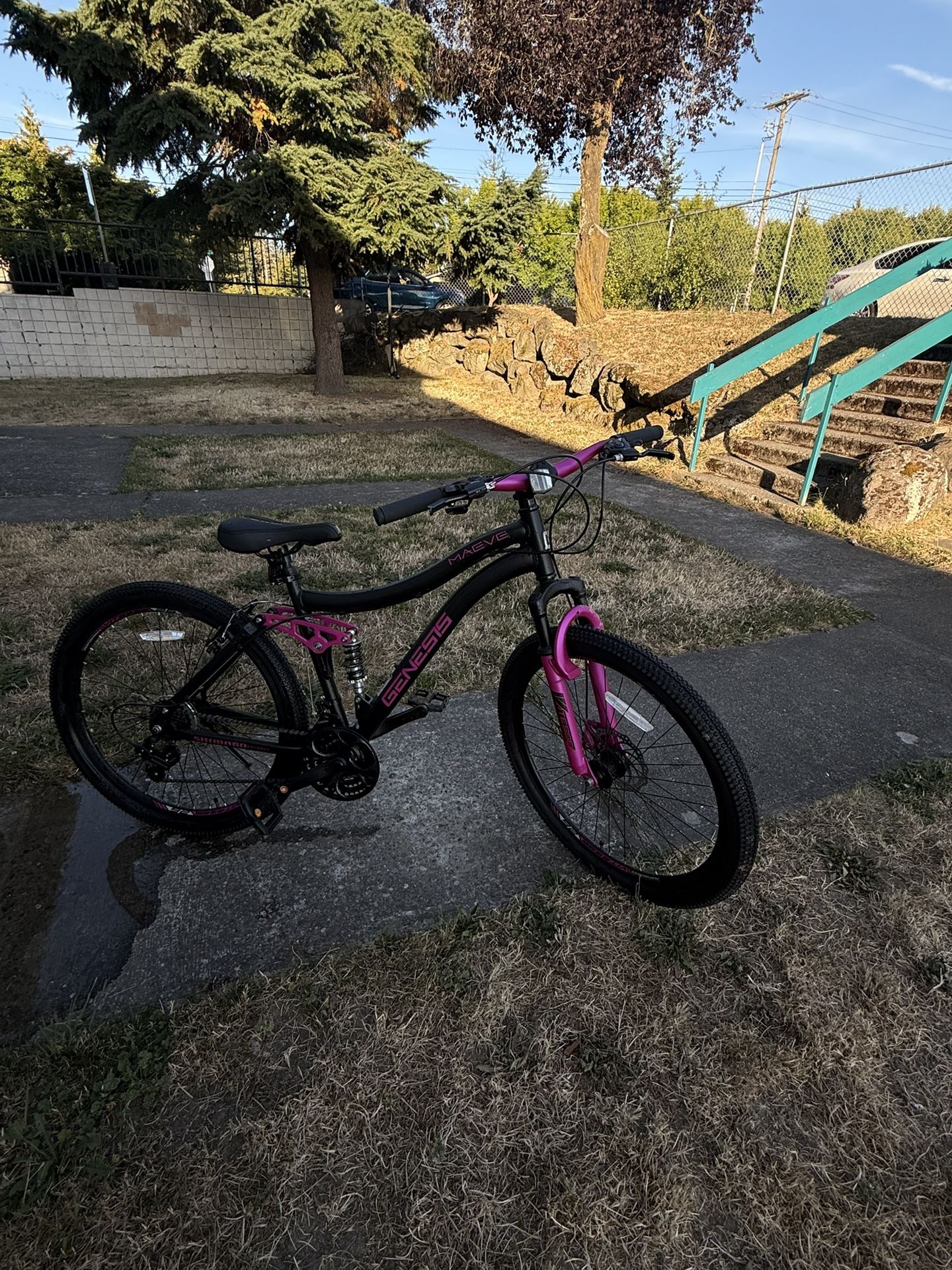 Genesis Maeve Bike