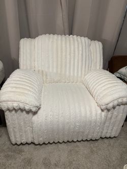Brand new 3 piece sofa set