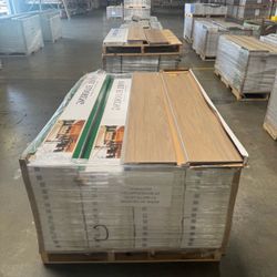Up $0.99/sq ft 5.5mm~10mm Luxury Vinyl Plank Flooring SPC Flooring Click Locked Wholesale Price