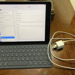 9.7" iPad Pro 1st Gen 32GB (WiFi + Cellular) And Keyboard - MLTA2LL/A 