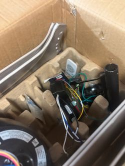 Ceiling Fan Motor and Hardware Kit/Sold As is /open box