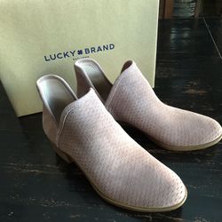 Lucky Brand Portogallo Ankle Boot Suede Size 7.5M Color Blush, Rose, Pink